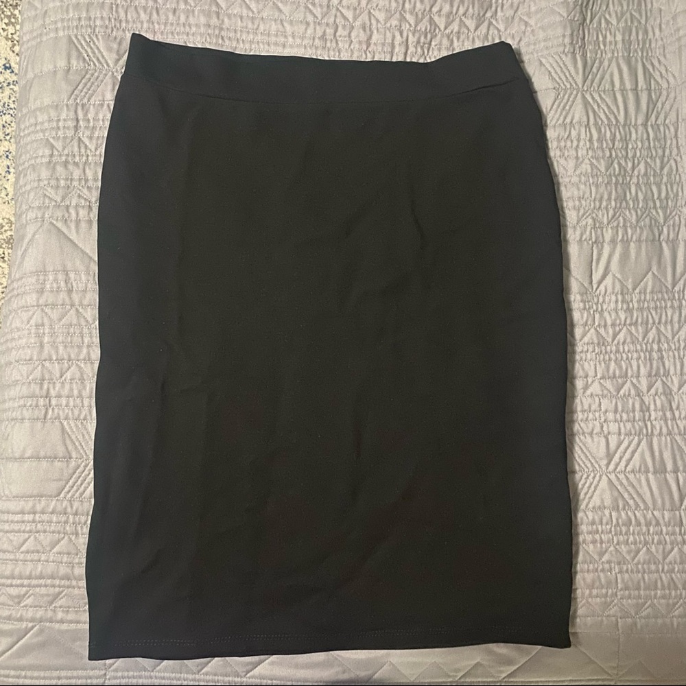 Kamp Kloz black pencil skirt